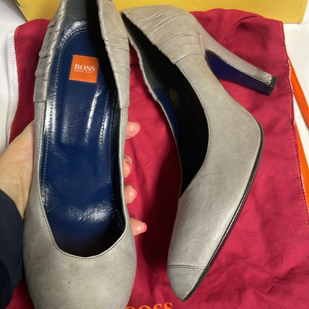 Hugo Boss heels - Picture 3 of 6